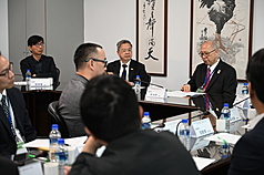 經濟部長龔明鑫赴台中與機械（含工具機）業者交流座談。（經濟部提供）
