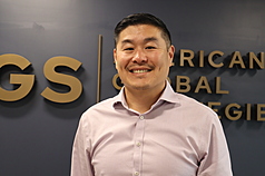 前美國在台協會武官朴雄（Marvin Park）在軍中服役超過25年，曾任白宮國家安全會議台灣事務主任。
