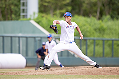 U18世界盃棒球賽台灣6日將與勁敵美國隊交手，派出極具潛力的左投劉任右（圖）先發，他也盼展現最好一面給大家看。圖為劉任右集訓階段7月25日出賽畫面。（中華民國棒球協會提供）