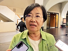 總統賴清德7日與桃園市黨公職座談，民進黨桃園市黨部主任委員黃傅淑香（圖）表示，賴總統會中說明政府民生經濟及青年福利政策，希望黨公職向市民說明。