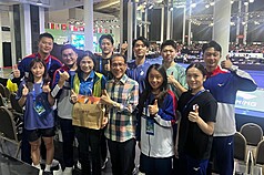 2025年第17屆世界武術錦標賽7日落幕，台灣代表隊共奪得3銀1銅，展現台灣武術的實力與精神。駐巴西代表廖志賢（前排右3）到場加油打氣，與選手共同慶賀。（駐巴西代表處提供）
