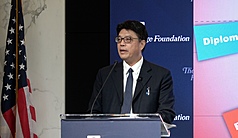 陸委會主委邱垂正12日在華府智庫傳統基金會發表演說表示，若北京武力併台，將引發骨牌效應。
