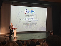 土耳其紀錄片「從地震到團結：台灣與土耳其的友誼」，記錄土耳其2023年發生芮氏規模7.8地震，台灣第一時間協助救援的場景。駐土耳其代表黃志揚在特映會上致詞。（駐土耳其代表處提供）

