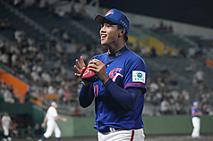 U18世界盃棒球賽台灣隊14日將與韓國隊爭季軍，總教練廖宏淵13日晚間表示，將派出左投劉任右(圖)擔任先發投手，全力搶勝。
