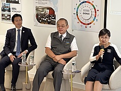世台會董事暨執行長林鋕銘（中）9月在紐約總部接待到訪的僑委會委員長徐佳青（右）。