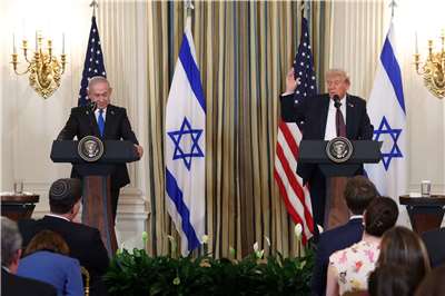 美國總統川普(右)和以色列總理尼坦雅胡(Benjamin Netanyahu)在白宮召開聯合記者會。