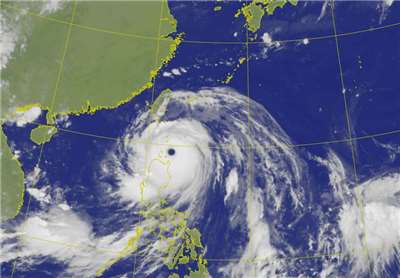 強颱樺加沙22日上午衛星雲圖。(中央氣象署提供)