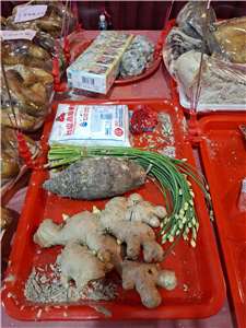 臺灣中元普渡 薑 鹽  代表山珍海味 