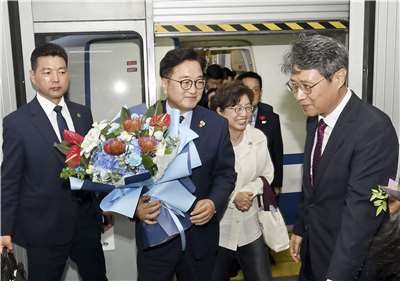 南韓國會議長禹元植2日抵達中國首都北京，以南韓代表身分出席第二次世界大戰結束80週年相關活動。