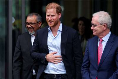 英國哈利王子(Prince Harry) 10日參訪倫敦帝國學院。 