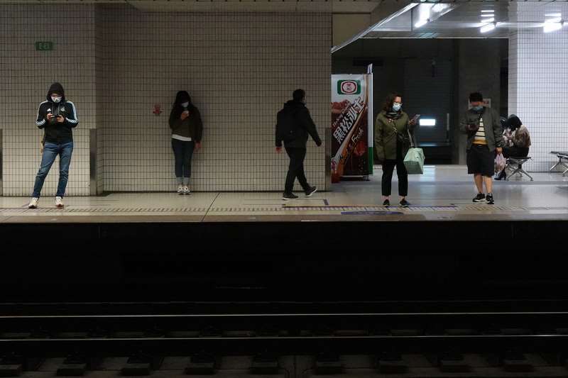 台鐵9日上午第2A次列車行駛在樹林至板橋間故障。資料照。(圖:中央社)