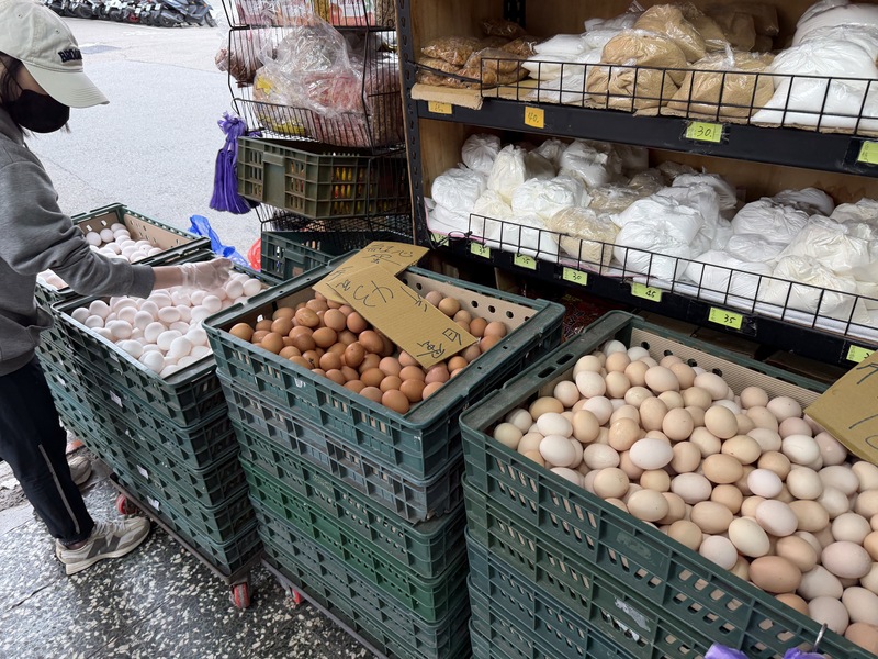 本週每台斤蛋價漲2元，批發價19日起調升為44元，產地價21日起漲至34.5元。