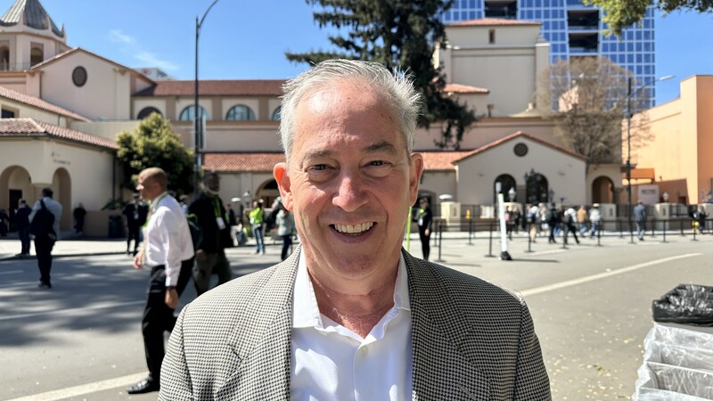 美國商務部長盧特尼克指出，川普總統任內目標要將台灣半導體產能4成轉移至美美國。對此，美國半導
體產業專家歐唐納爾(Bob O'Donnell)(圖)受訪表示，即便現在美國方面動能非常強勁，但這個目標難以實
現。
