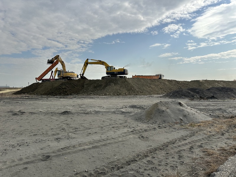 內政部國土管理署表示，目前既有土資場及最終處置場域總容量約1.5億立方公尺，足以因應營建工程需求，沒有開放農地暫置或用於農地改良。（高雄市工務局提供）