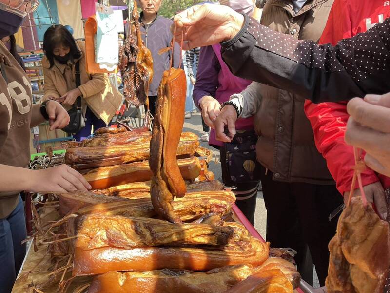 台南眷村年貨嘉年華23日起連續3天在永康區熱鬧登場。
（台南市政府提供）

