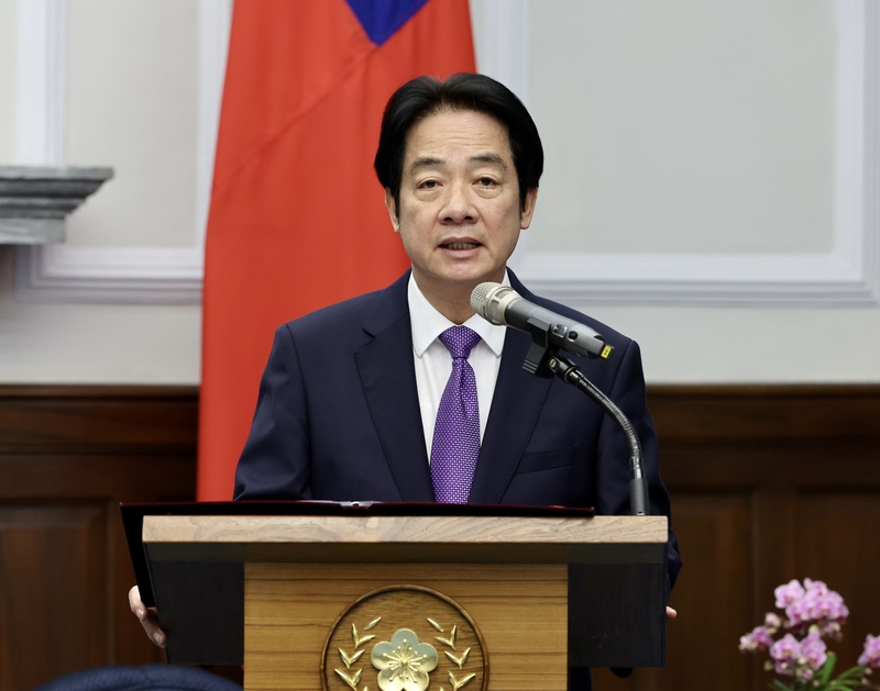 總統賴清德（圖）29日下午在總統府接見美光科技總
裁暨執行長梅羅特拉（Sanjay Mehrotra）時表示，在
未來的AI世界裡，晶片和記憶體缺一不可，台灣在美
光的協助下將會擴大高頻寬記憶體（HBM）的先進製
造能力及技術。
