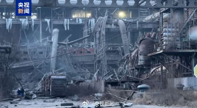 央視新聞報導，截至19日早上6時，包頭這起爆炸事故已造成2人死亡、8人失聯、84人受傷。(翻攝央視微博)