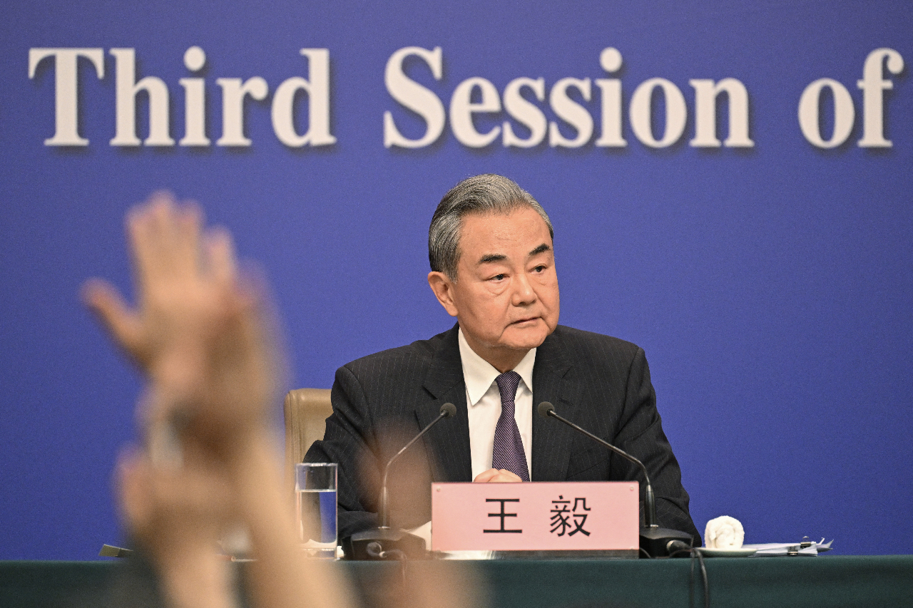 中國外交部長王毅(圖)4日針對美國突襲委內瑞拉回應表示，不認為有哪個國家可以充當國際警察。資料照片(AFP)