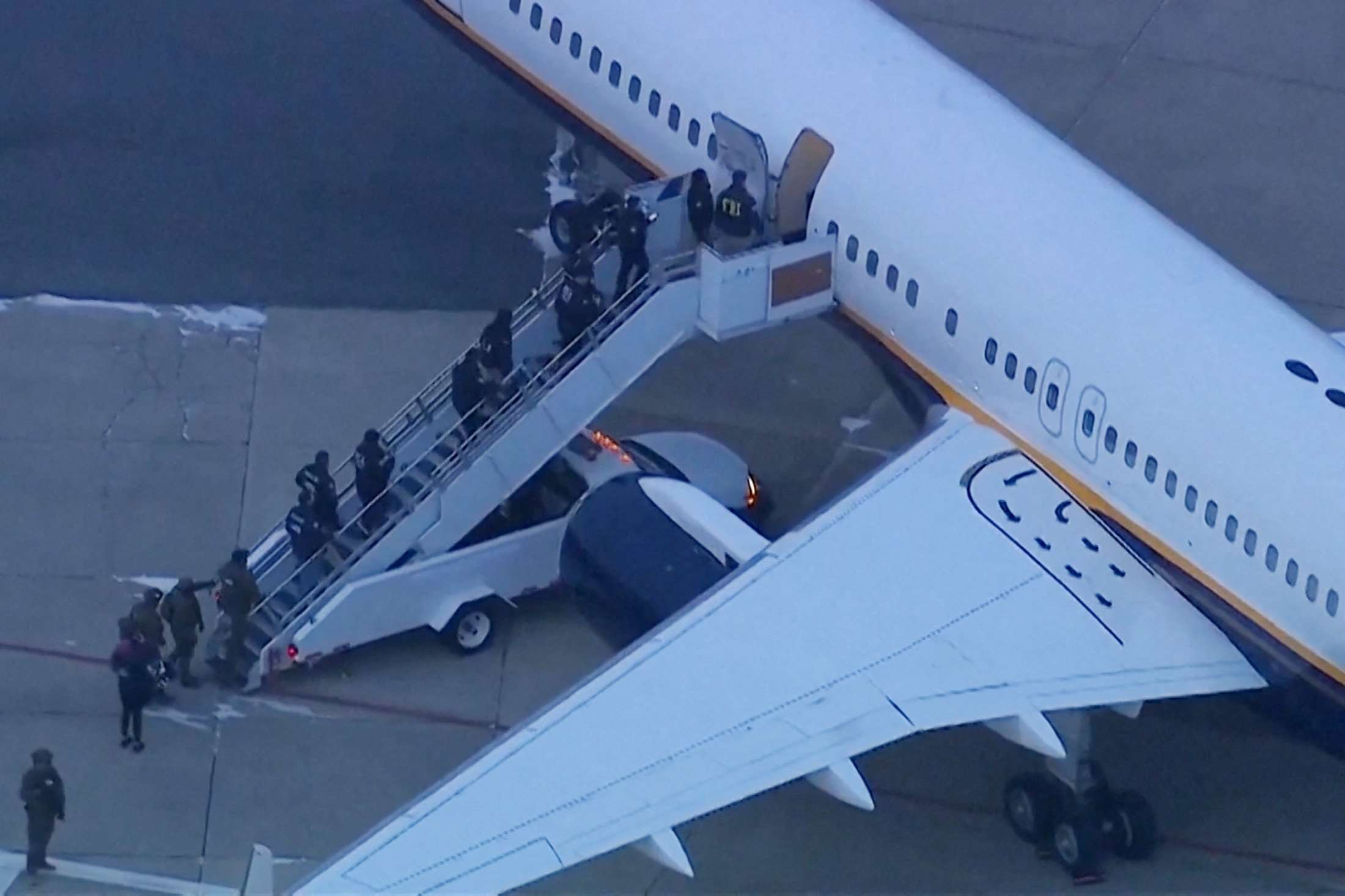 委內瑞拉總統馬杜洛(Nicolas Maduro)及其妻子的飛機抵達位於紐約的司徒華國民兵空軍基地(Stewart Air National Guard Base)。