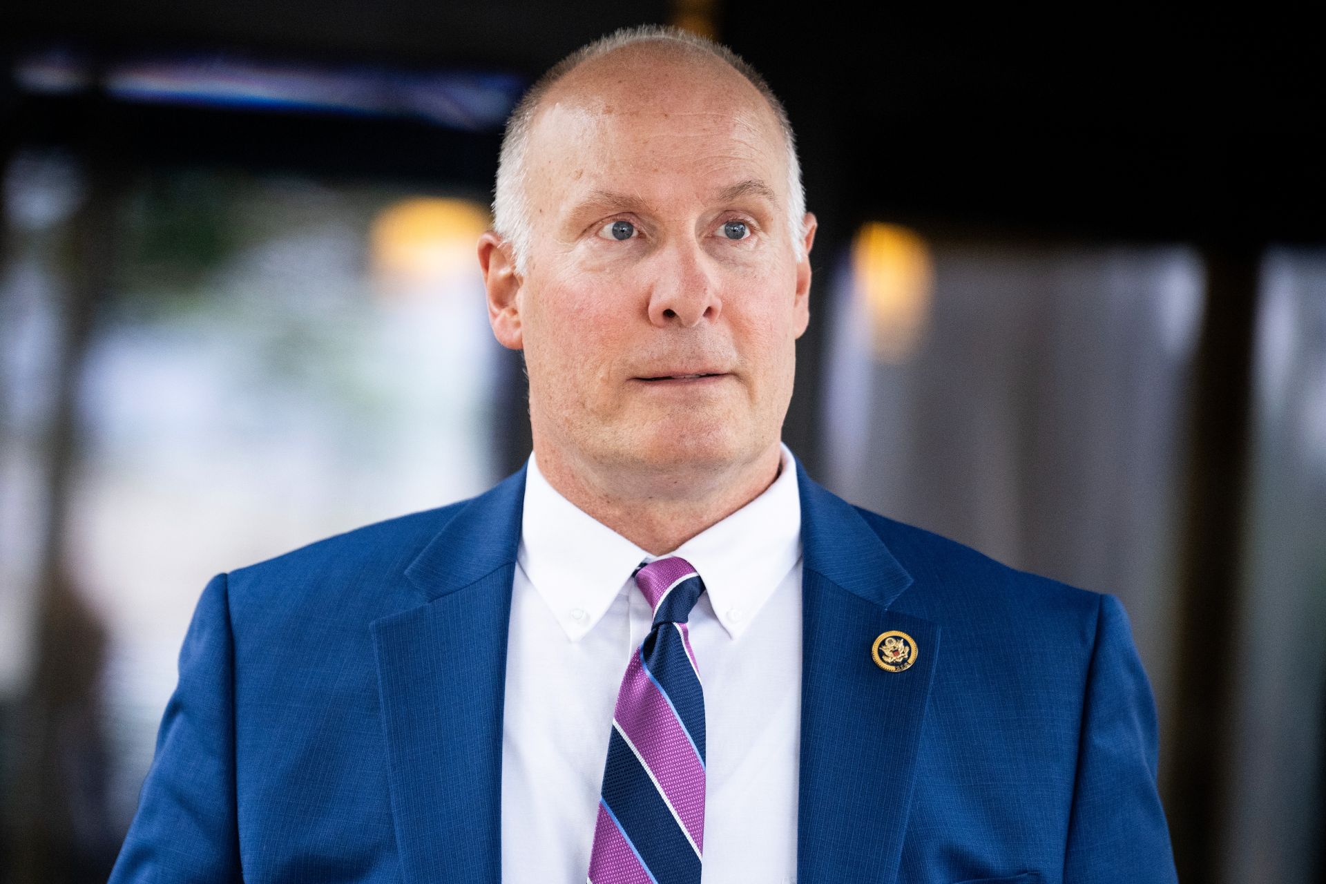 在英國批准中國巨型大使館計畫後，美國共和黨眾議員暨美中競爭戰略特設委員會主席穆勒納爾（John Moolenaar）(圖)即發出聲明表示，英方此舉違背常理。(AP/達志影像)