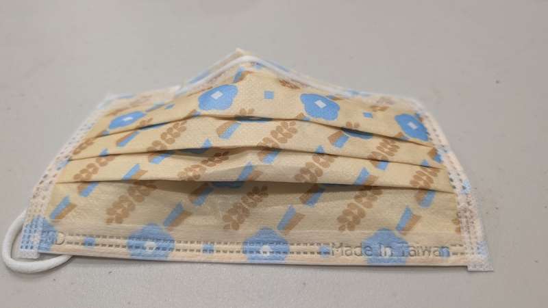 預防蘋果病，醫師呼籲民眾戴口罩、勤洗手，做好呼吸道防護，避免感染。中央社檔案照片。