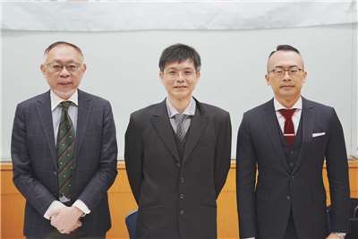 台灣勵志協會21日發布台灣情勢調查，結果顯示有七成民眾擔憂國防能力不足，另外有六成民眾反對封殺1.25兆國防預算。(楊仁翔 攝)