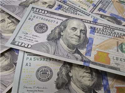 美元跌至4年低谷。 (圖:央廣檔案照)