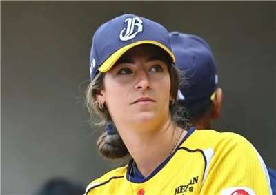 中信兄弟前打擊教練莎菈離隊，新賽季一軍打擊教練由西田明央、後藤駿太共同擔任。