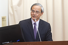 財政部次長暨國安基金執行秘書阮清華表示，國安基金尊重市場，不會壓抑台股；至於退場時間，則由委員會決議。(中央社資料照)