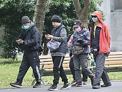 首波寒流1月9日終於報到，令人不禁好奇今年冬天是否特別熱？ 專家指出，今年冬天確實比較不冷，長期觀察也發現台灣持續升溫、寒流數量減少，未來冬天甚至將慢慢消失。(資料照片)