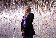 DD
蜷川實花展台北開幕記者會（1）
沉浸式藝術體驗展「蜷川實花展 with EiM：彼岸之
光，此岸之影」16日在台北舉行開幕記者會，藝術家
蜷川實花（圖）表示，非常開心能將作品帶到台北，
希望透過光、影與色彩，讓觀眾在展覽中找到屬於自
己的情感共鳴。
中央社記者趙世勳攝　115年1月16日
