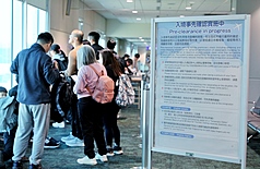 「台日機場入境事先確認」作業29日再度上路，旅客可於候機室內透過護照確認、臉部照片拍攝及指紋採集等作業，辦理入境事先確認，抵達日本後只需確認為本人，且完成入境事先確認的認證就可入境。