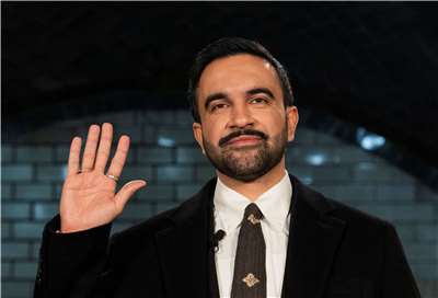 美國民主黨政治新星曼達尼(Zohran Mamdani)宣誓就任紐約市長。