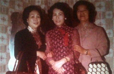 (由左至右：蓮姨、寶姨、岳母)（照片出處：馬祖資訊網https://www.matsu.idv.tw/topicdetail.php?f=182&t=139415 ）