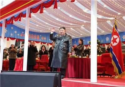 北韓領導人金正恩31日出席跨年活動。 (圖:翻拍勞動新聞)