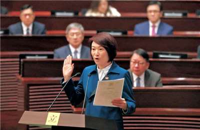 香港立法會民建聯議員李慧琼。 (圖:FB/LeeWaiKingStarry)