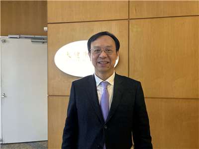 衛福部長石崇良今天(17日)受訪表示，絕不允許非醫事人員執行醫療業務。(趙婉淳 攝)