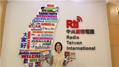 《臺灣夜市 Taiwan Yes》主持人曾偉旻，專訪畫家黃怡華