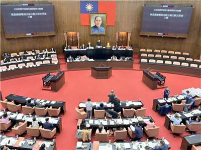 立法院30日院會三讀通過《衛星廣播電視法》部分條文修正案。(鄭佑漢 攝)