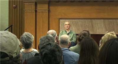 美國前駐日本大使易曼紐（Rahm Emanuel）26日到史丹佛大學座談。