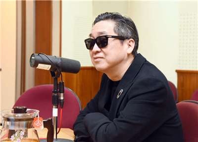 陳俊良老師接受美麗的台灣節目專訪