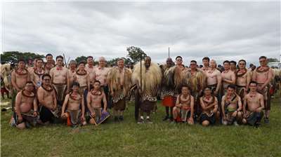 勇士節(Incwala)是史瓦帝尼年度最重要的傳統文化慶典。台灣駐史瓦帝尼王國大使館、駐史技術團及醫療團成員今年再度獲邀參與，見證兩國的深厚邦誼。(翻攝Taiwan in Eswatini臉書)