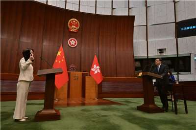 香港新一屆90名立法會議員早上宣誓就任，由特首李家超監誓。 (圖:翻拍李家超臉書)