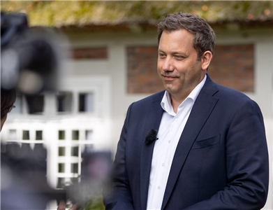 德國財政部長、副總理克林拜耳。(FB@Lars Klingbeil)