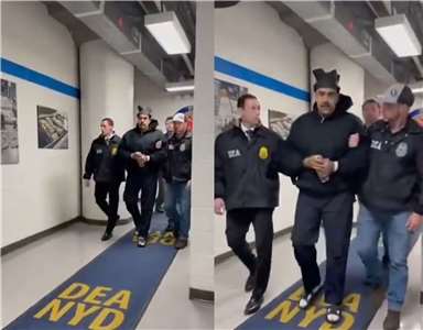 白宮公開委內瑞拉總統馬杜洛(Nicolas Maduro)被拘留的最新畫面。(圖片來源：X@RapidResponse47)

