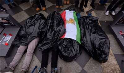 伊朗安全部隊鎮壓示威潮期間，已有近6000人喪生。(圖擷取自X平台@EYakoby)