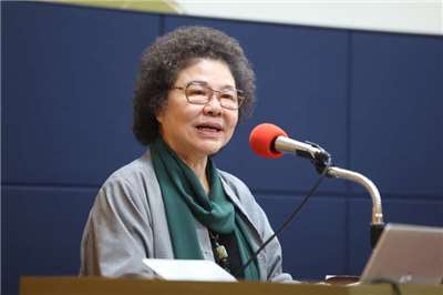 總統府今天(28日)發布總統令，監察院監察委員並為院長兼國家人權委員會主任委員陳菊(圖)已請辭，予以免職。資料照。(圖：中央社)