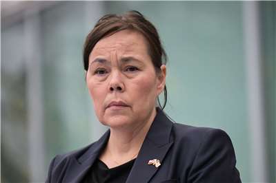 格陵蘭外交部長莫茨費爾特(Vivian Motzfeldt)。