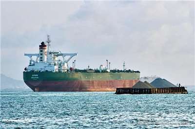 興業號與千陽號兩艘懸掛中國國旗的巨型油輪，原本將前往委內瑞拉裝載用於償還債務原油，但現已掉頭返回亞洲。圖為中國超大型油輪「千陽號」（Thousand Sunny）。(www.marinetraffic.com)