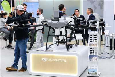 圖為2025年11月在漢諾威展示的大疆農業用無人機。